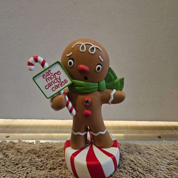 Hallmark 2011 Wise crackin' Gingerbread Boy Eat More Candy Canes Talking - Picture 1 of 5